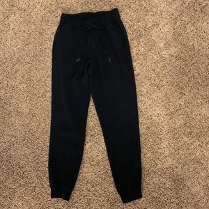 Lululemon On The Fly Jogger